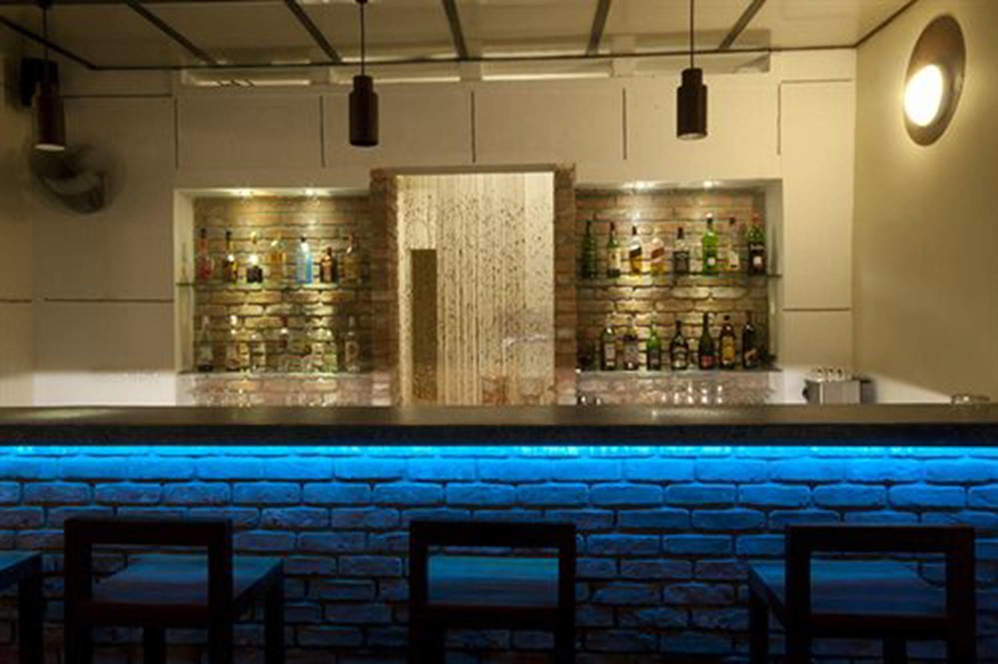 The Sangkum Hotel Phnom Penh Luaran gambar